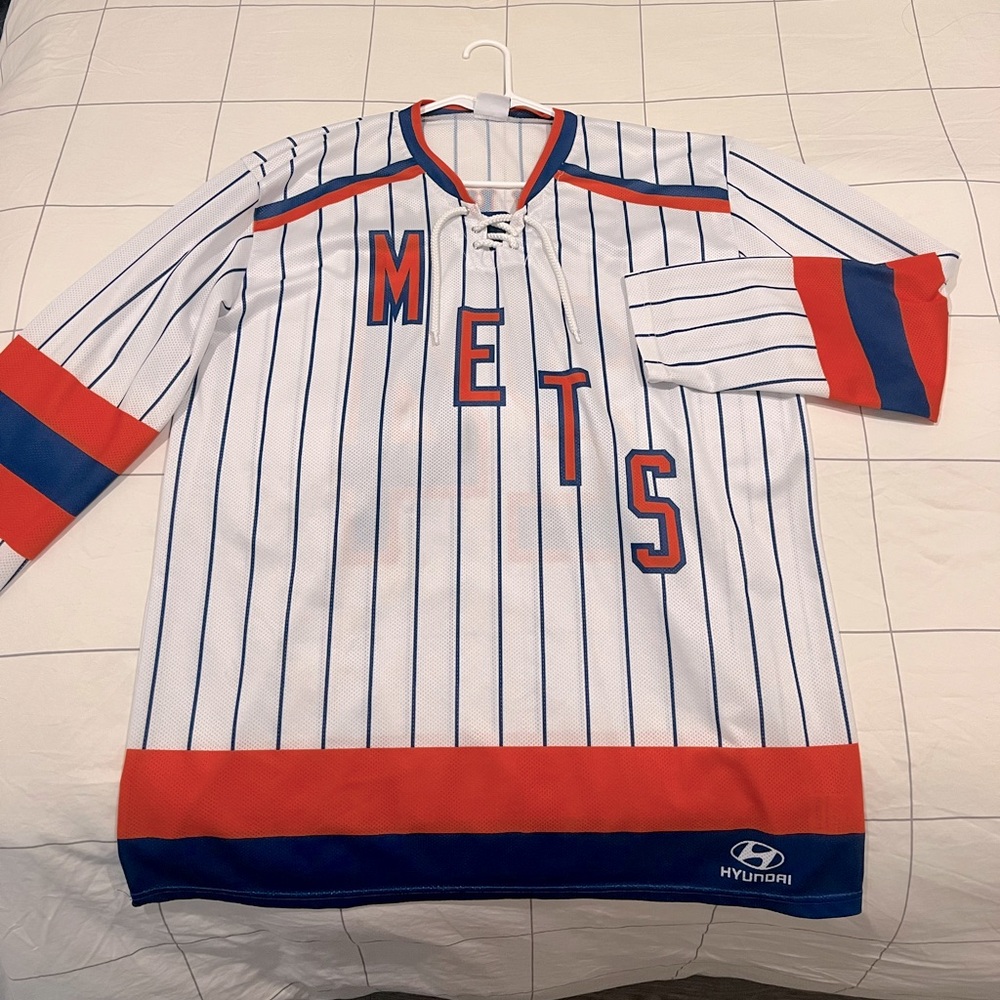 NEW Striped Mets Hockey Jersey